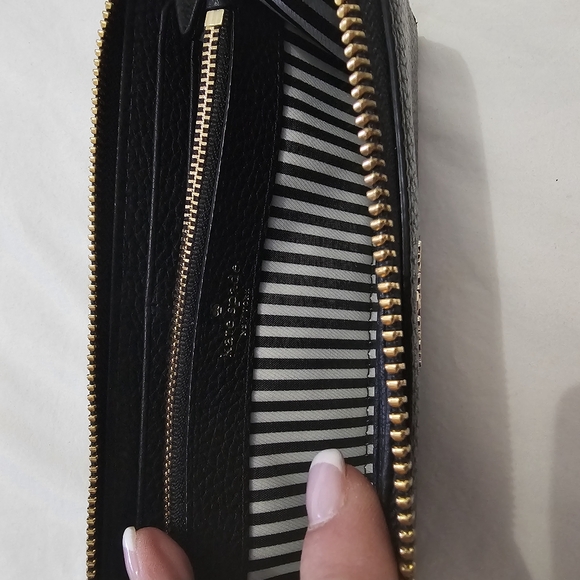 Kate Spade Wallet - Picture 8 of 8